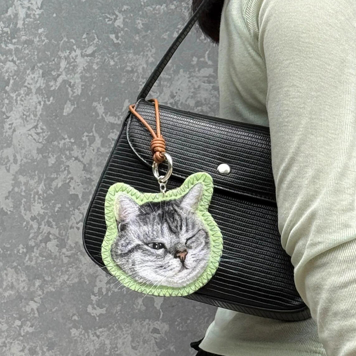 Custom Pet Portrait Felt Keychain | Needle Felted Wool Cat Charm | Personalized Pet Memorial Gift